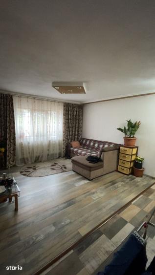 Casă cu 4 camere cu Teren 800 Mp în Central