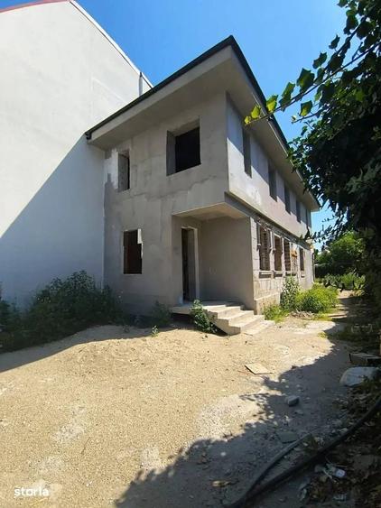 Casă cu 4 camere cu Teren 370 Mp în Dorobanți