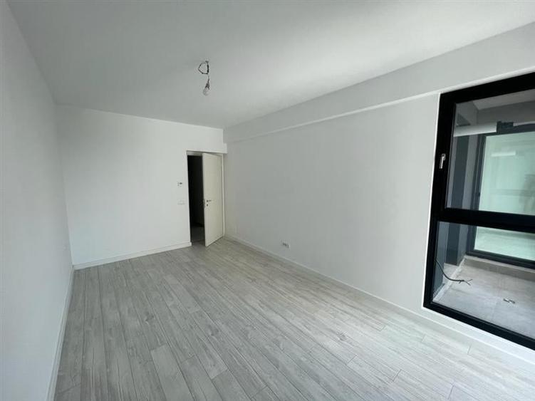 Apartament cu 3 camere decomandat în Rahova
