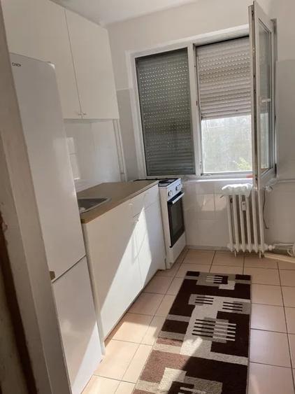 Apartament cu 2 camere decomandat, mobilat în Titan