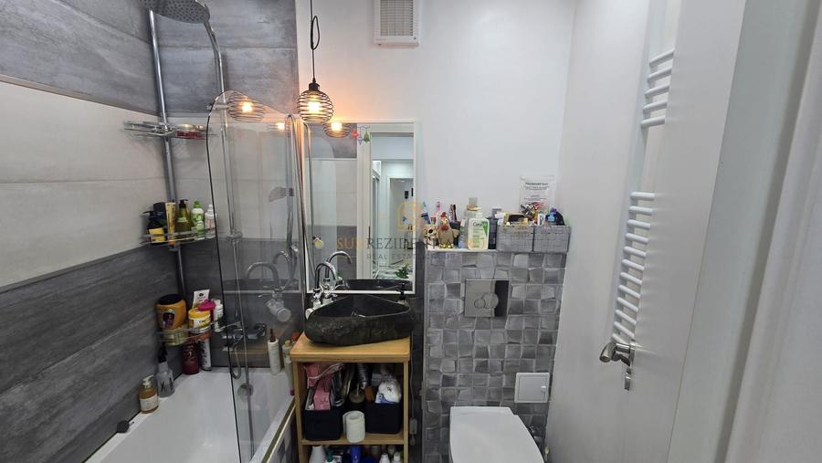 Apartament cu 4 camere decomandat, mobilat în Brâncoveanu