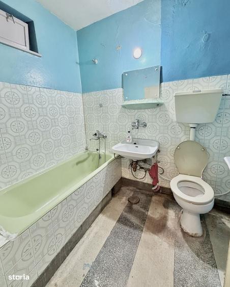 Apartament cu 2 camere nedecomandat în Tudor