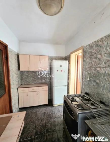 Apartament cu 3 camere semidecomandat în Tăbăcărie