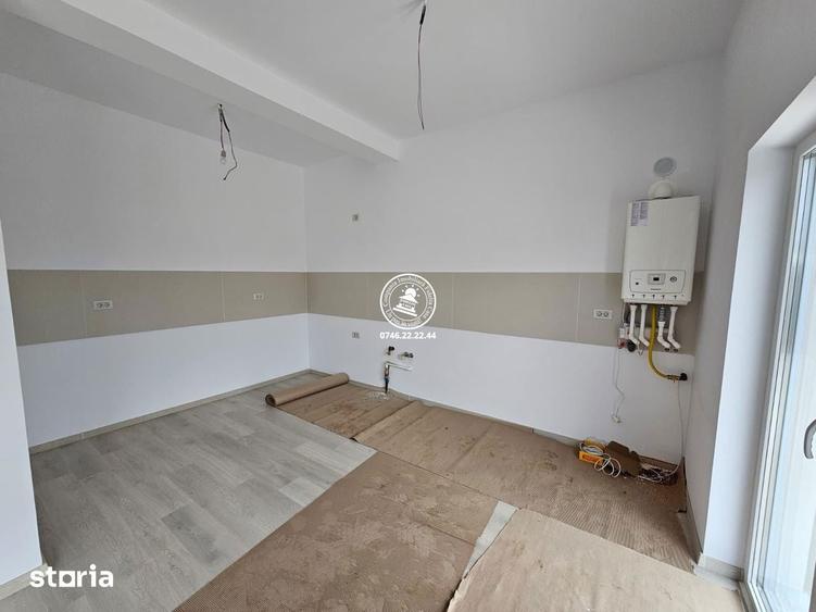 Casă cu 5 camere cu Teren 560 Mp în Rediu