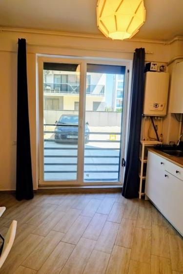 Apartament cu 2 camere semidecomandat, mobilat în Nord
