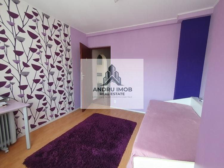 Apartament cu 3 camere decomandat în Dristor
