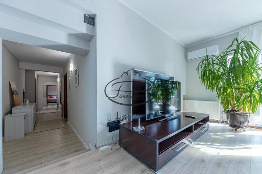 Apartament cu 4 camere în Calea Călărașilor