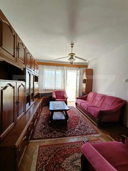 Apartament cu 3 camere semidecomandat în Central