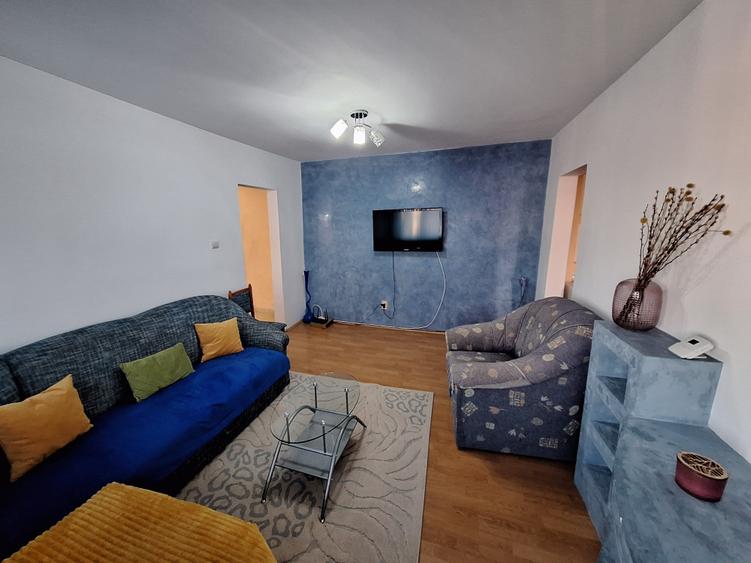 Apartament cu 2 camere semidecomandat în Torontalului