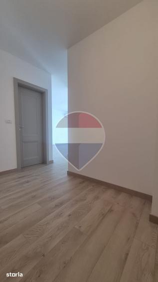 Apartament cu 3 camere decomandat în Șega
