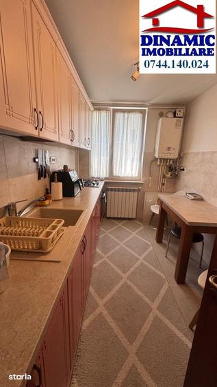Apartament cu 2 camere decomandat în Vest