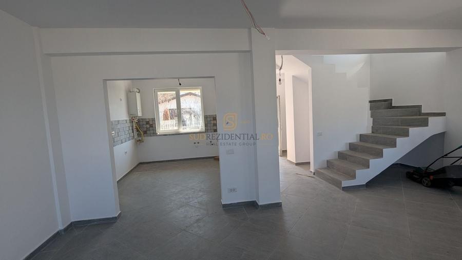 Duplex cu 5 camere cu Canalizare în Berceni
