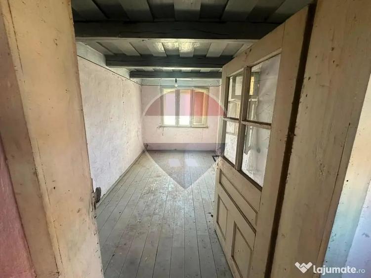 Casă cu 3 camere cu Teren 1151 Mp în Săldăbagiu Mic