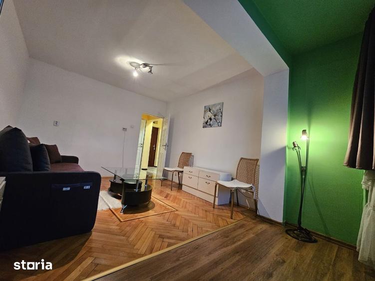 Apartament cu 2 camere decomandat în Piața Centrală