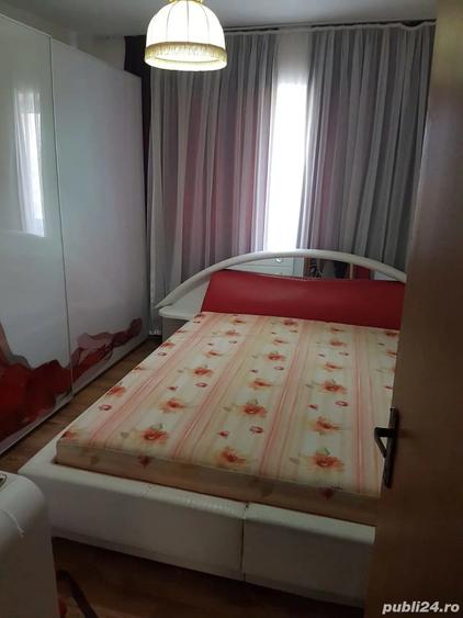 Apartament cu 4 camere decomandat în Filiași