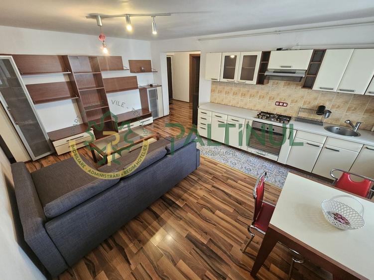 Apartament de inchiriat 3 camere, loc de parcare, Strand, Sibiu - 3