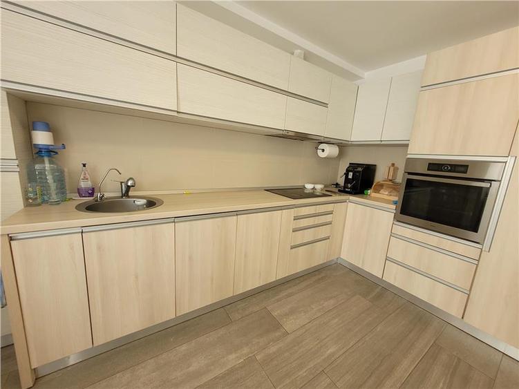 Duplex cu 5 camere cu Canalizare în Corunca