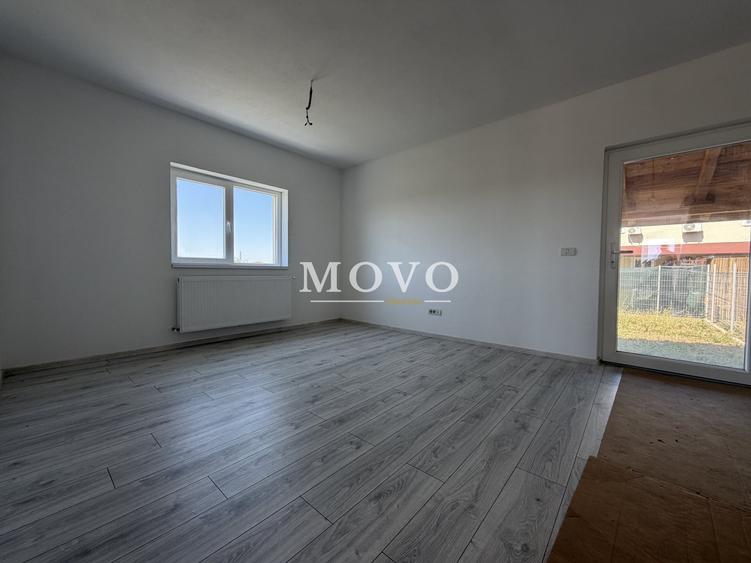Duplex cu 4 camere cu Canalizare în Moșnița Nouă
