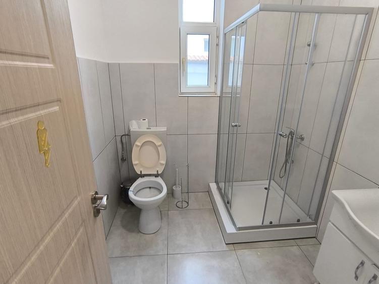 Birou, de 91.930000305176 mp, în Capitol