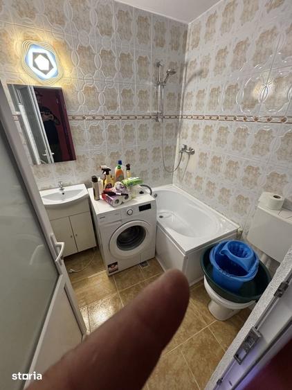 Casă cu 8 camere cu Teren 2800 Mp în Milcoiu