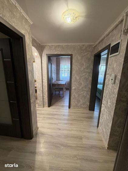 Apartament cu 3 camere decomandat, mobilat în Apărătorii Patriei
