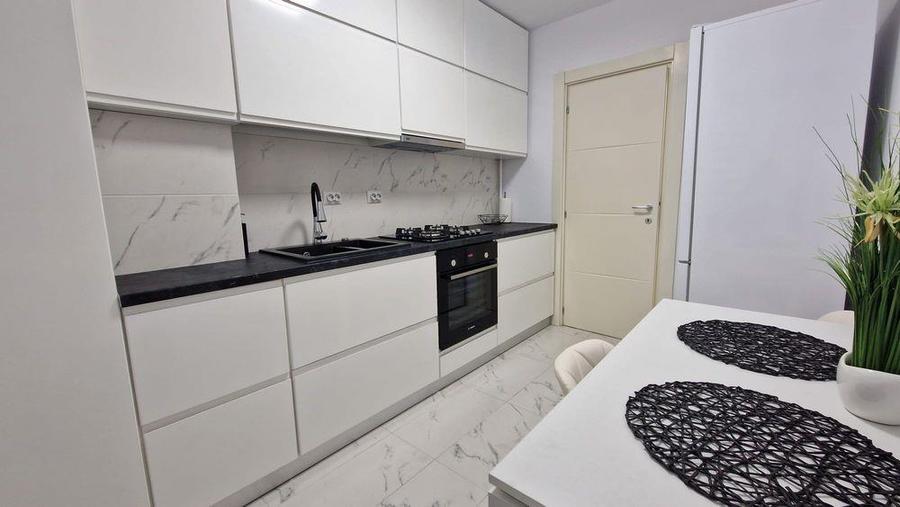 Apartament cu 2 camere decomandat în Tătărași