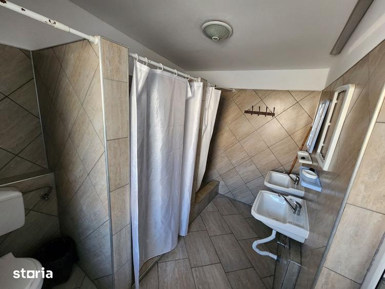 Garsonieră în Est