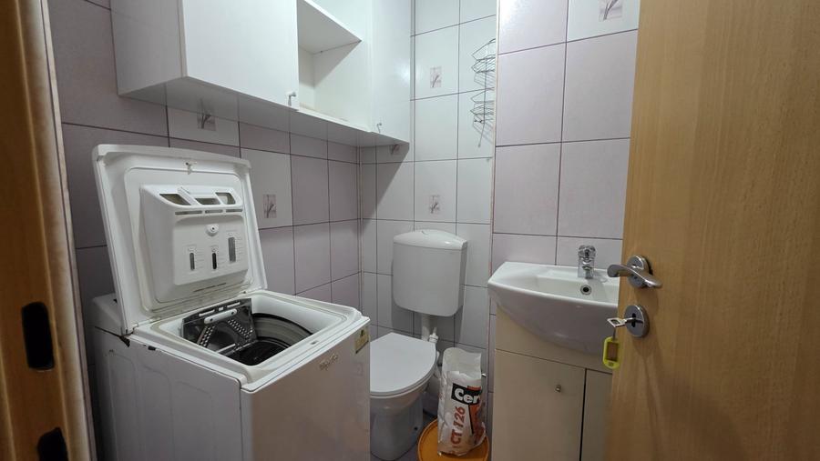 Apartament cu 3 camere decomandat, mobilat în Soarelui