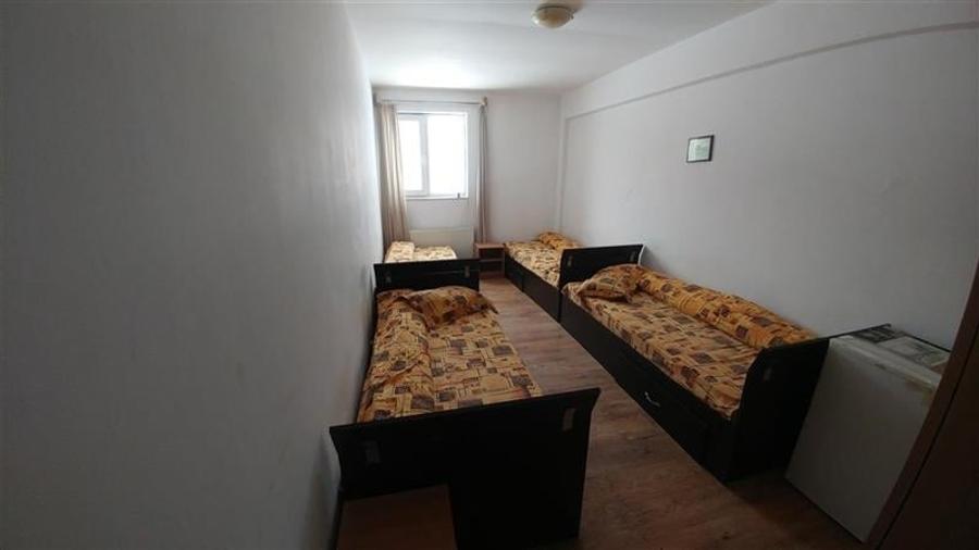 Apartament cu 19 camere decomandat în Ultracentral