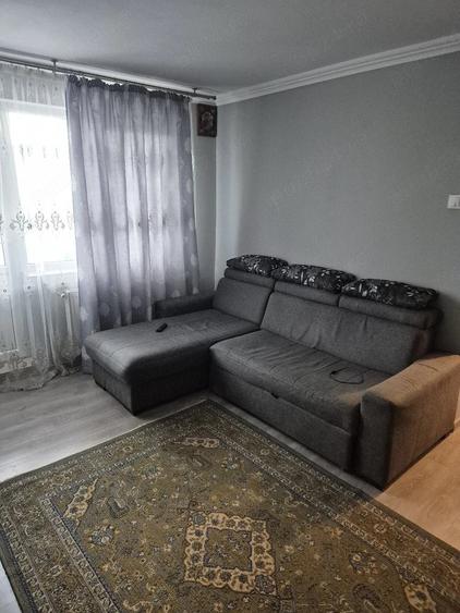 Apartament cu 2 camere semidecomandat în Podu Roș