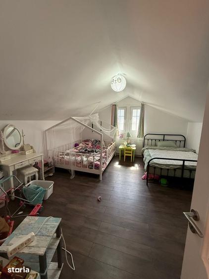 Casă cu 3 camere cu Teren 400 Mp în Central