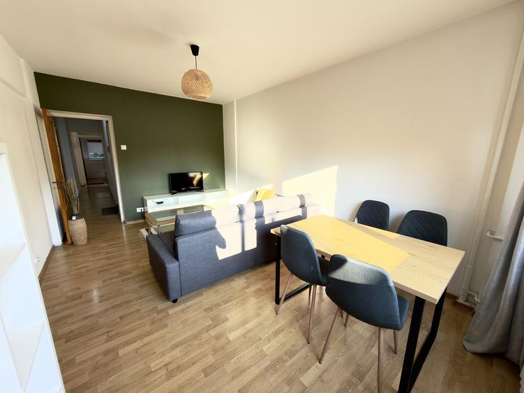 Apartament cu 3 camere decomandat, mobilat în Grădina Icoanei