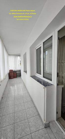 Apartament cu 3 camere decomandat în Calea Romanului