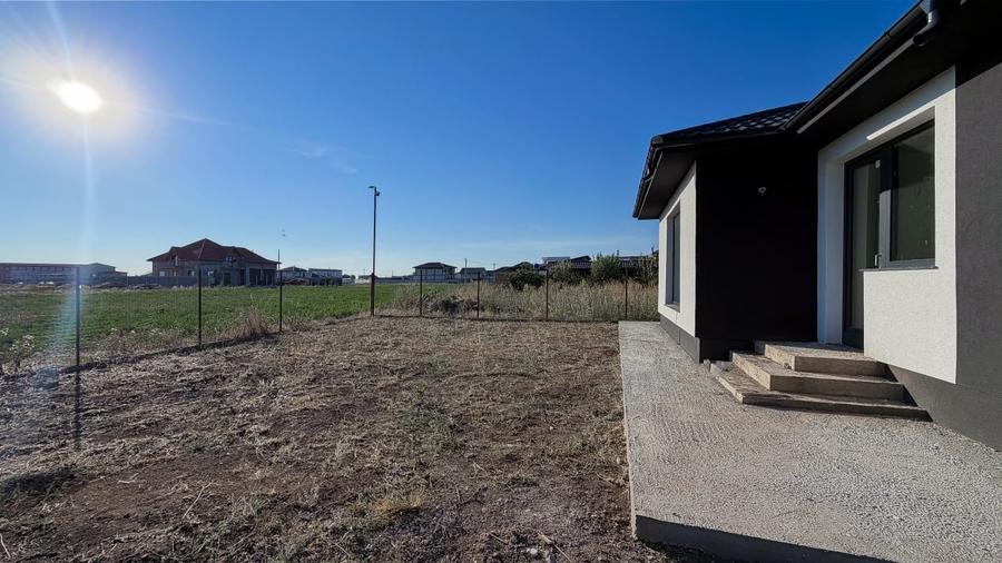 Casă individuală cu 5 camere cu Teren 491 Mp în Cumpăna