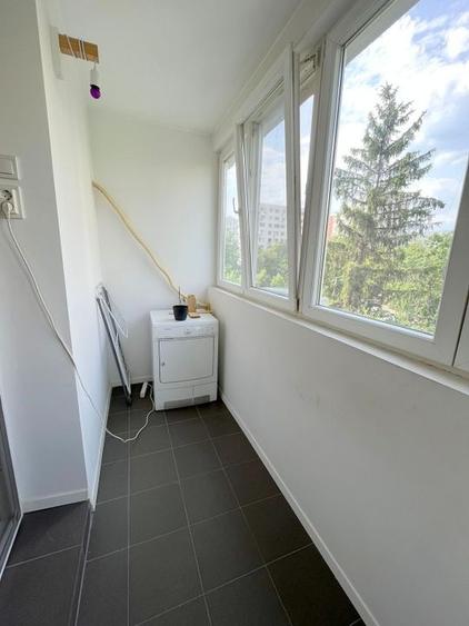 Apartament cu 3 camere decomandat în Dristor