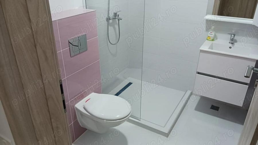 Apartament cu 4 camere semidecomandat în Viilor