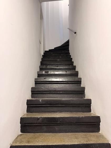 Apartament cu 6 camere decomandat, mobilat în Clucerului