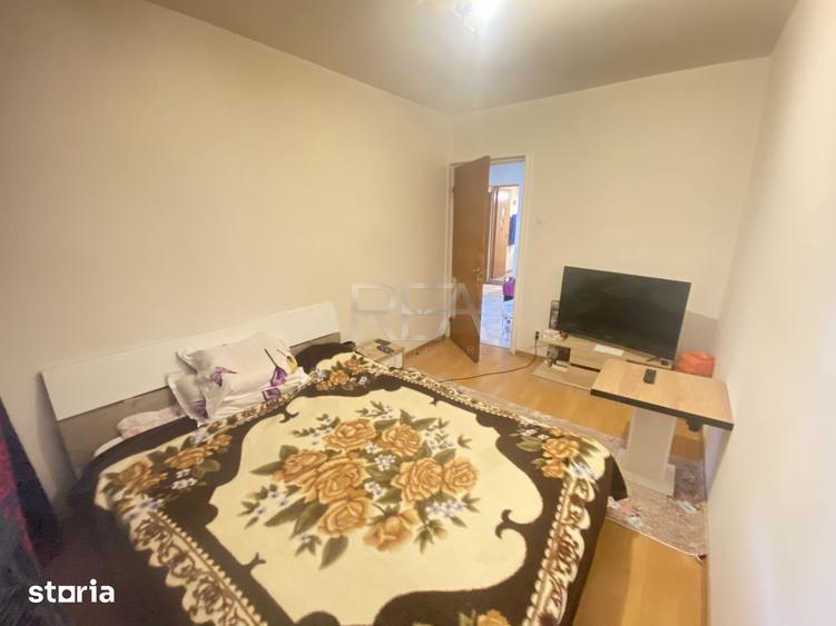 Apartament cu 4 camere semidecomandat, mobilat în Rahova