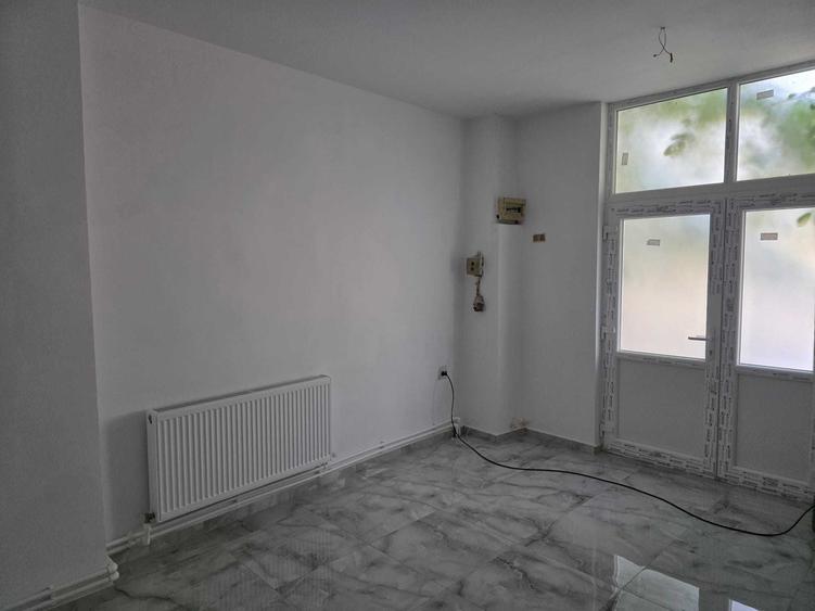 Spațiu comercial, de 73 mp, în Central
