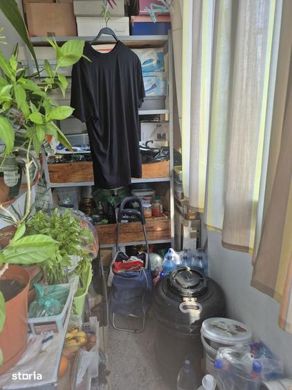 Apartament cu 3 camere semidecomandat în Grivița