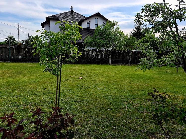 Casă cu Teren 885 Mp în Găgeni