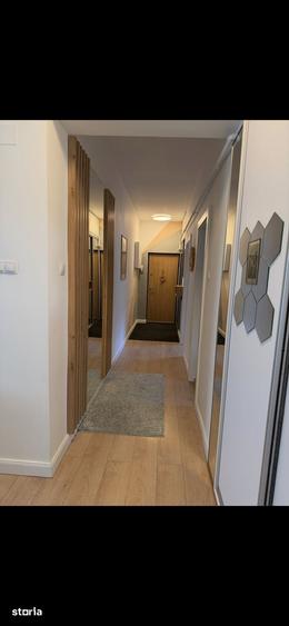 Apartament cu 3 camere în Centrul Civic
