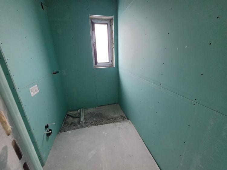 Apartament cu 2 camere decomandat în Fundeni