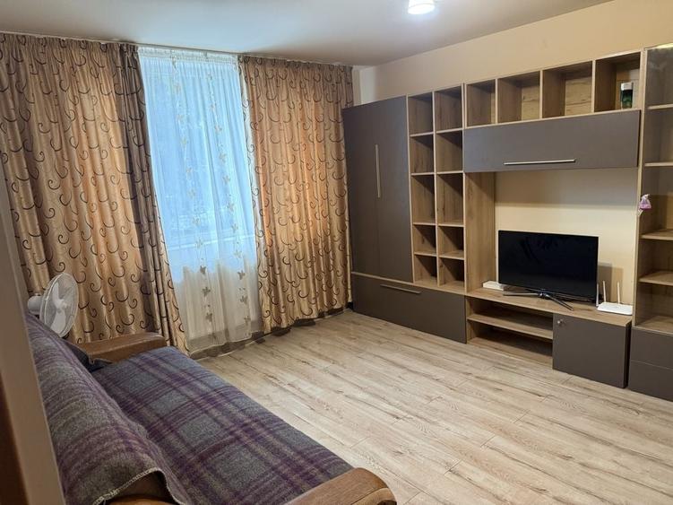 Garsonieră decomandată în Central
