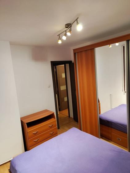 Proprietar inchiriez apartament 3 camere - 2