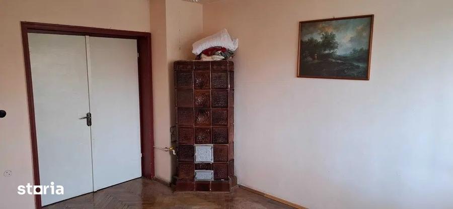 Apartament cu 2 camere nedecomandat în Piața Armatei