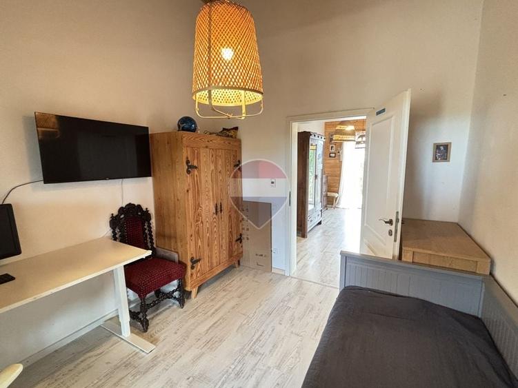 Casă individuală cu 5 camere cu Teren 1000 Mp în Ciofliceni