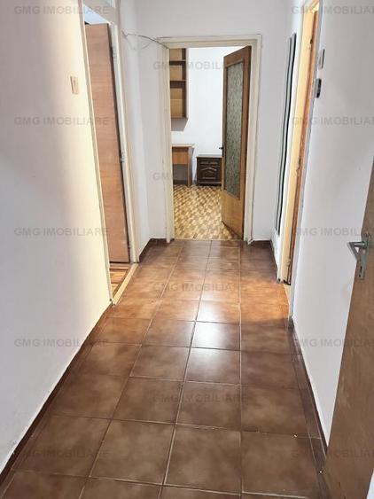Apartament cu 2 camere decomandat în Tei