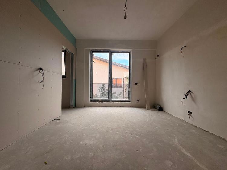 Duplex cu 4 camere cu Canalizare în Străulești