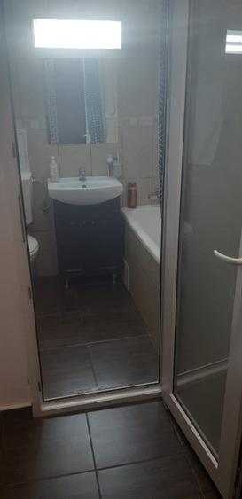 Apartament cu 3 camere decomandat în Brâncoveanu